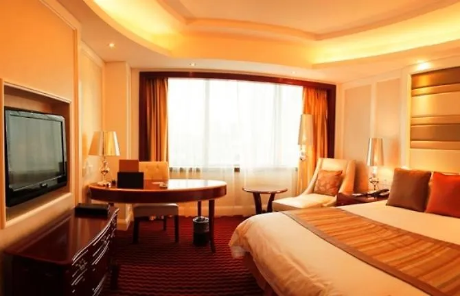 Shanghai Sports Hotel 4*,
